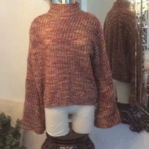 XL pretty multicolored turtleneck bell sleeve arms